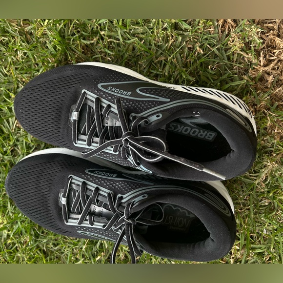 Shoes - Picture 3 of 12